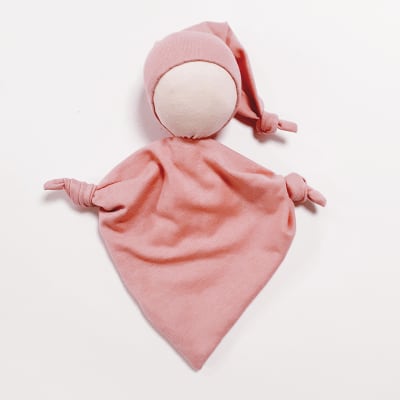 Muñeco Waldorf nudos, rosado1