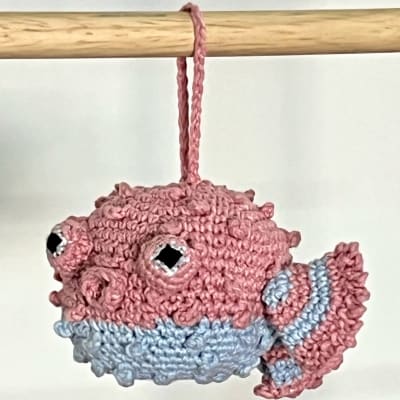 Colgante pez globo amigurumi1