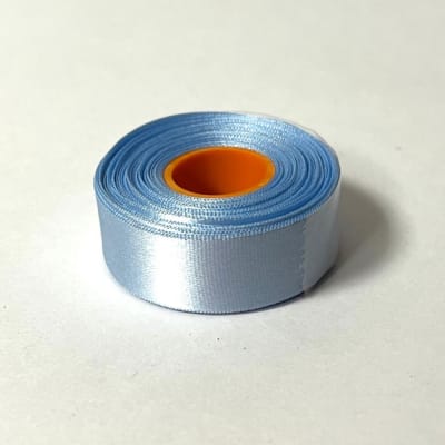 Rollo de cinta satín de 15mm en color celeste, 5 metros - Producto de vitrina1