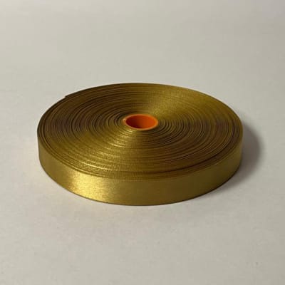 Rollo de cinta satín de 15mm en color dorado, 50 metros - Producto de vitrina1