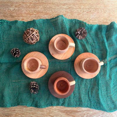 Set 4 tazas + platos, línea madera nativa1