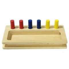 Caja de madera con cilindros