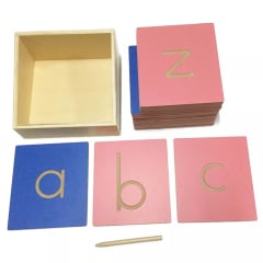 Letras minúsculas en surco Montessori