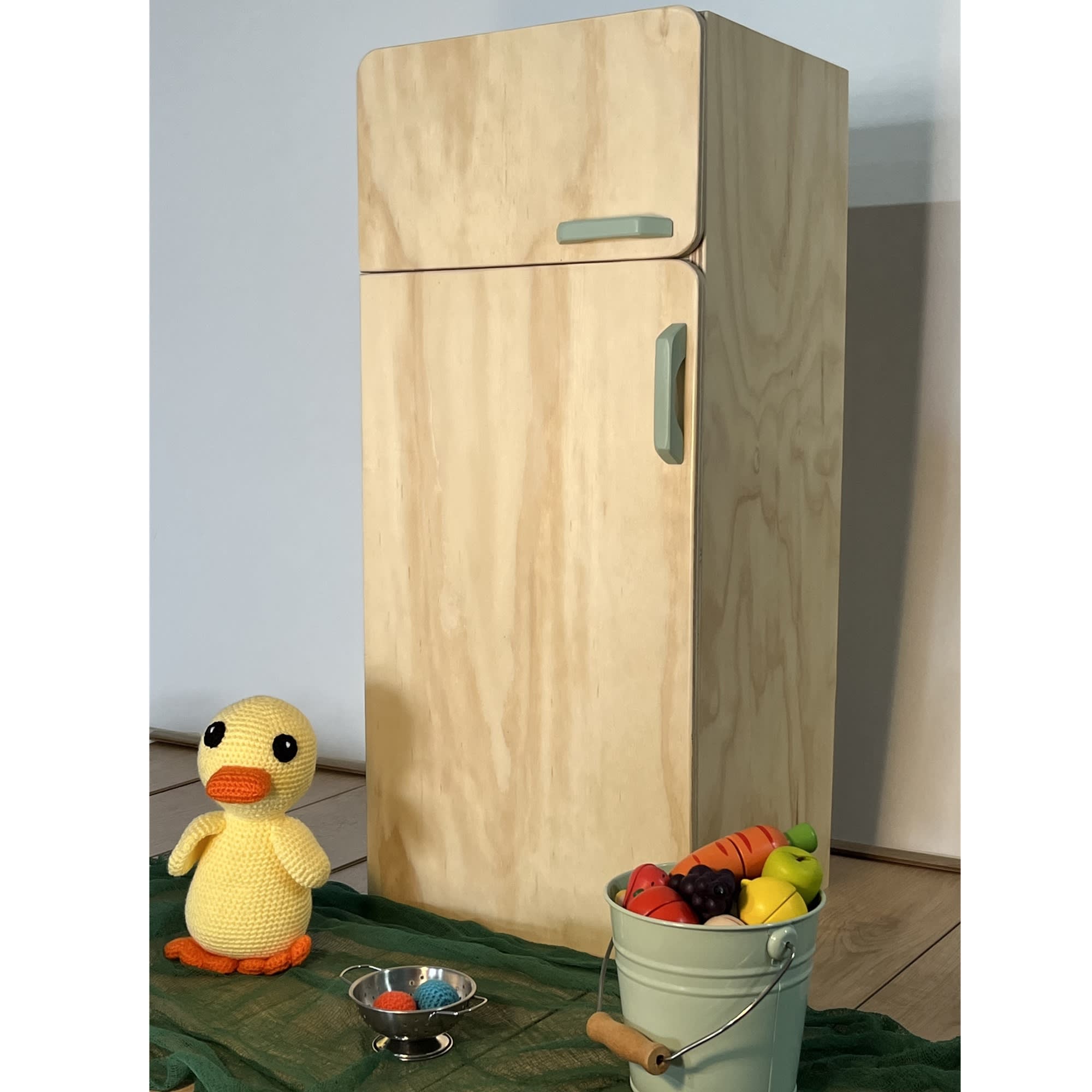 Refrigerador de madera puertas, color natural LUDIKO