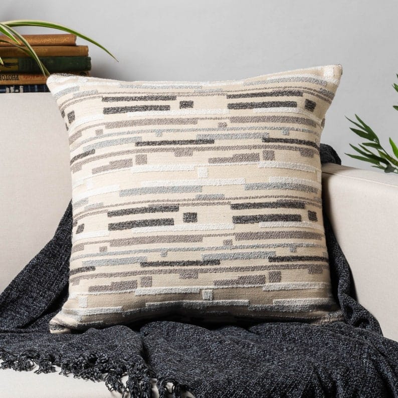 COJIN DECORATIVO1