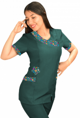 Delantal educadora modelo Rayito verde botella