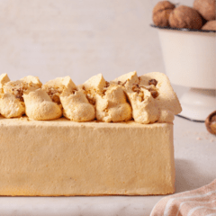 CATALINA HARGOUS - TORTA MERENGUE LUCUMA NUEZ