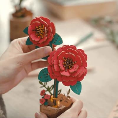 Camelia Flor de Madera Red Camellia1