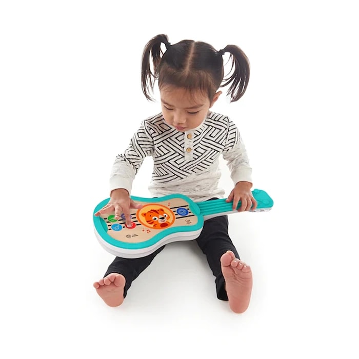 MAGIC TOUCH UKELELE CANTA Y RASGUEA3