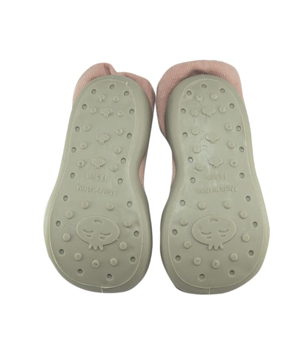 CALCETINES CON SUELA PARA BEBE ROSA3