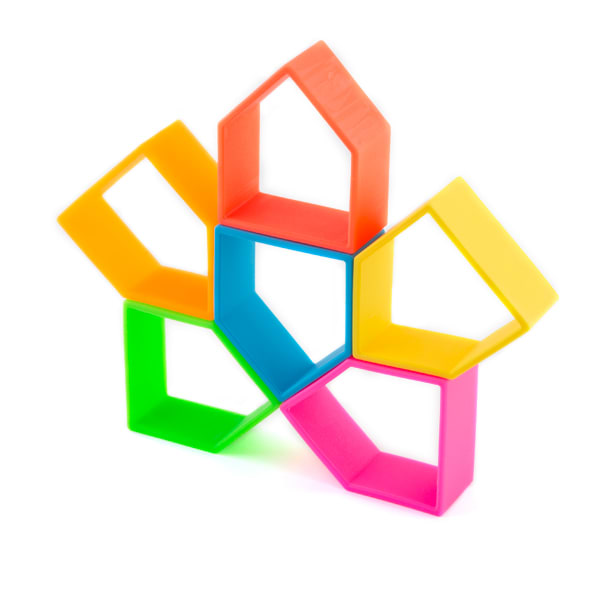 SET DE 6 PERSONAS Y 6 CASAS DE COLORES6