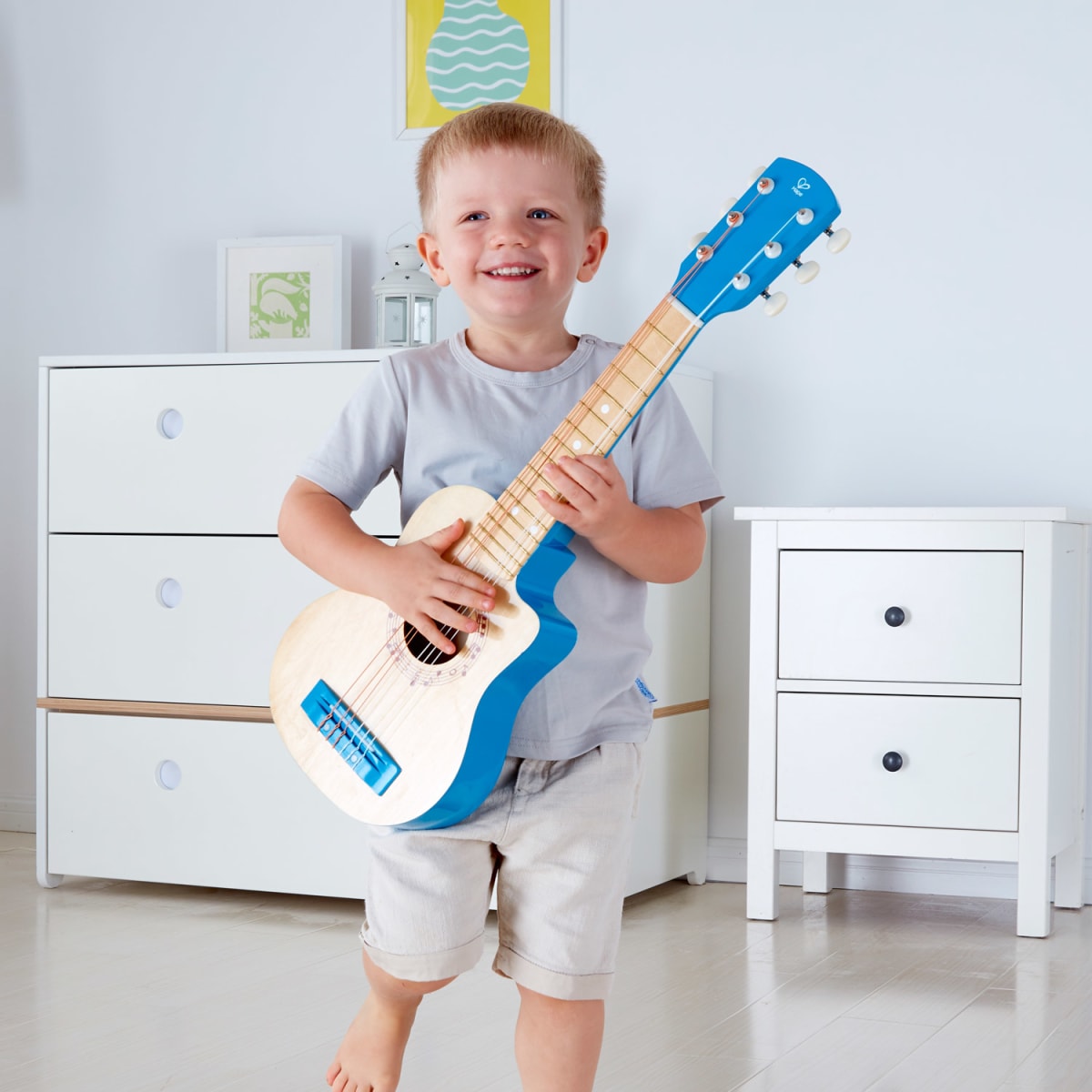 GUITARRA HIPPIE2
