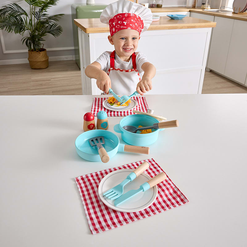 OLLA PARA COCINAR Y PLATOS PARA SERVIR3