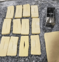 CORTADOR DE CALZONES ROTO 14 CM
