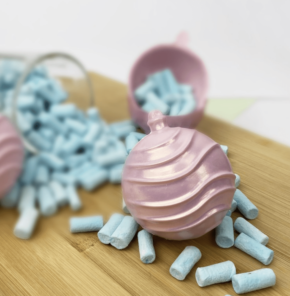 MOLDE 3 PARTES - BOLA NAVIDEÑA LINEAS 65MM2