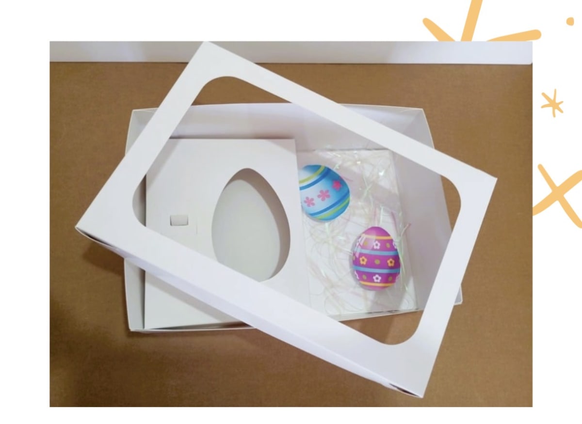 CAJA BLANCA HUEVO PASCUA 23X13.5X61