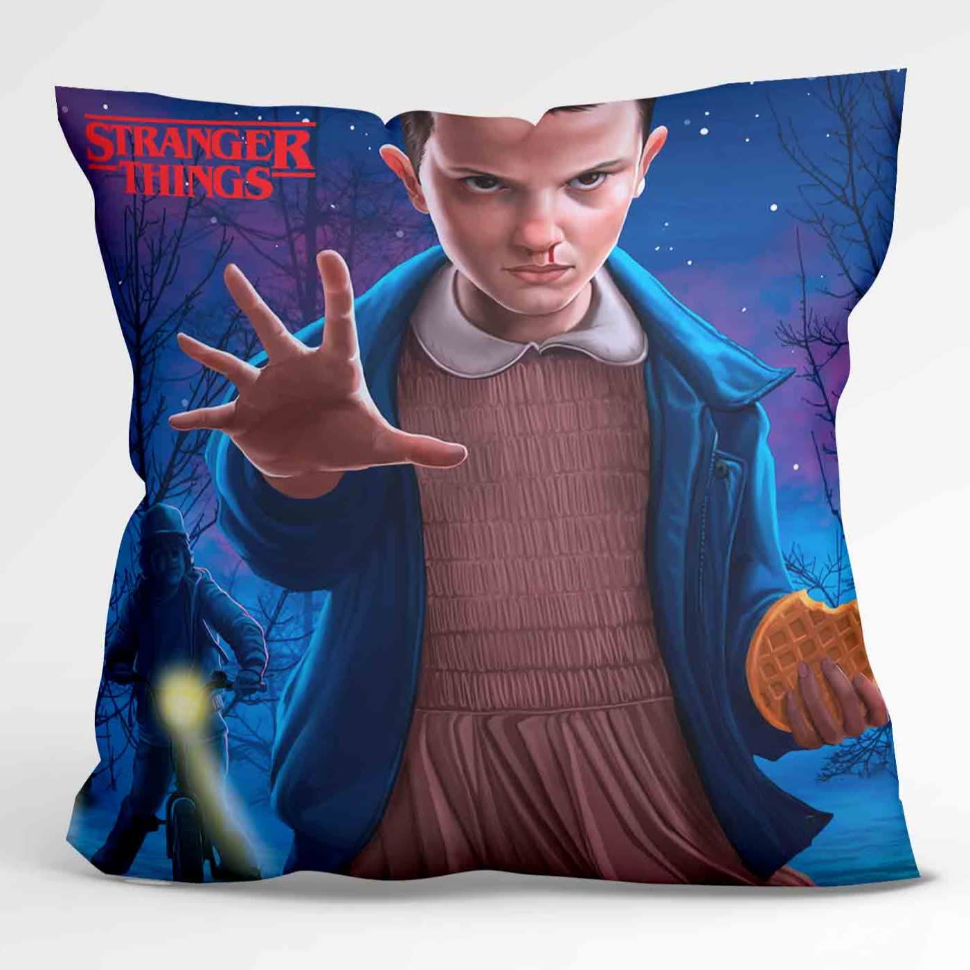 Cojín Stranger Things D7