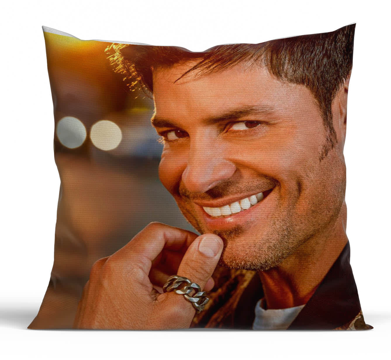 Cojín Decorativo Chayanne D1