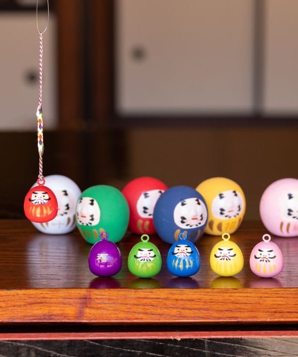 Strap japonés de metal (Netsuke) Daruma3