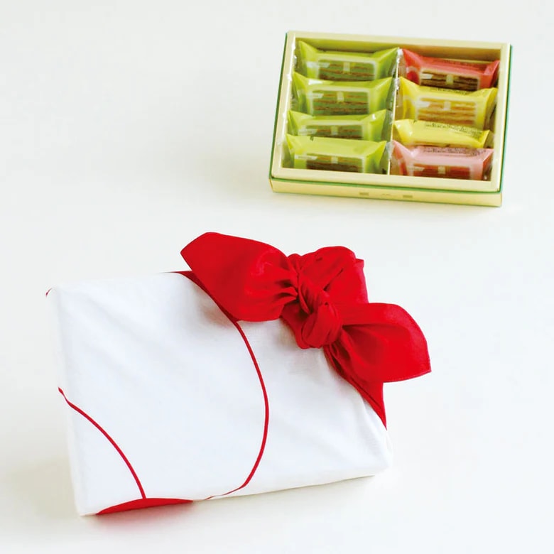Furoshiki japonés 70 cm Hare tsutsumi | Pine Bamboo Plum Red3
