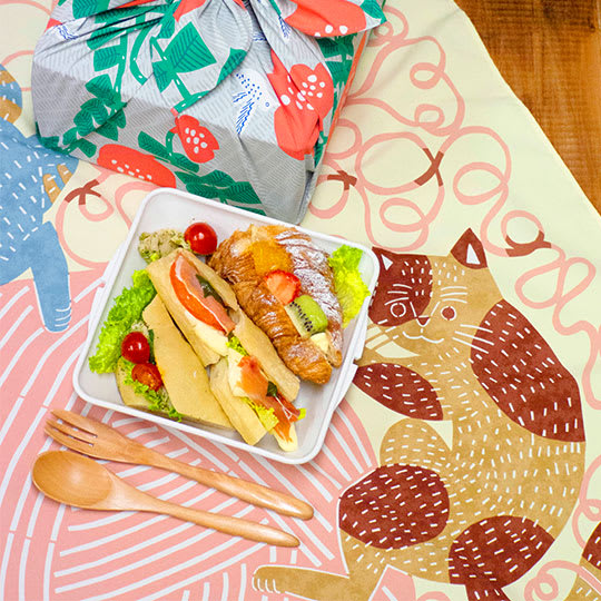Furoshiki japonés repelente al agua 70 cm kata kata Gato y ovillo amarillo3