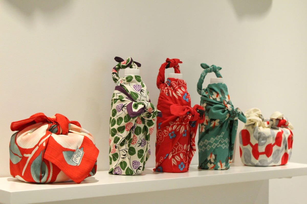 Furoshiki japonés 48 cm Yumeji Takehisa - Camelia Roja3