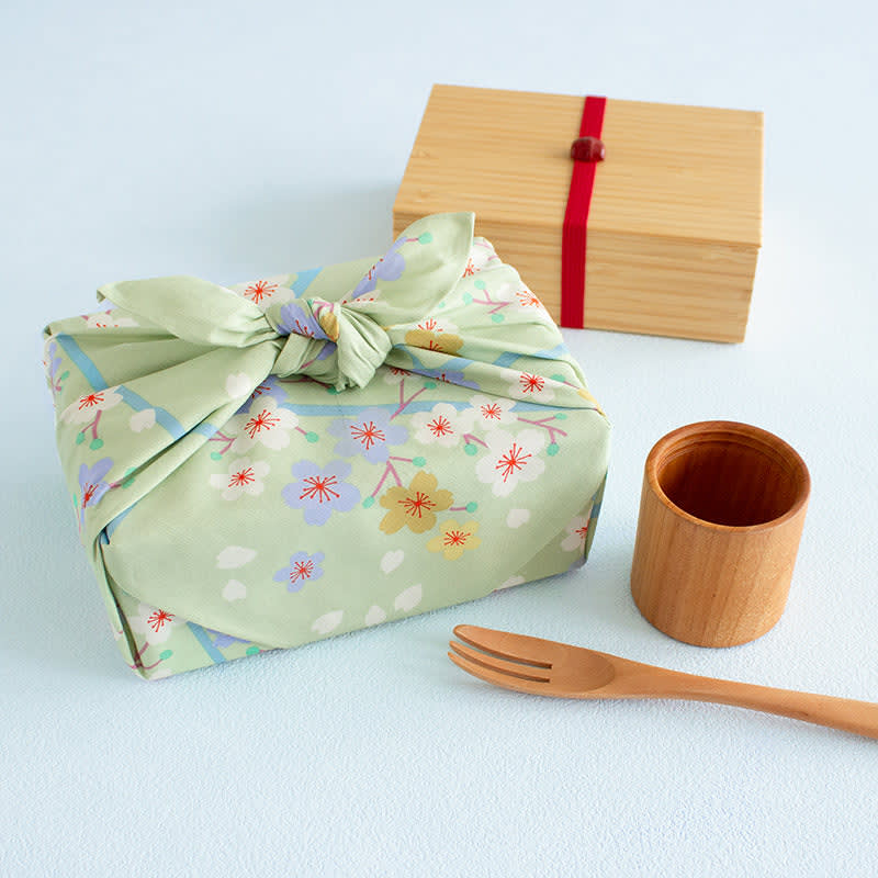 Furoshiki japonés 50 cm Hime Musubi × Adeline Klam Flores de Cerezo Verde2
