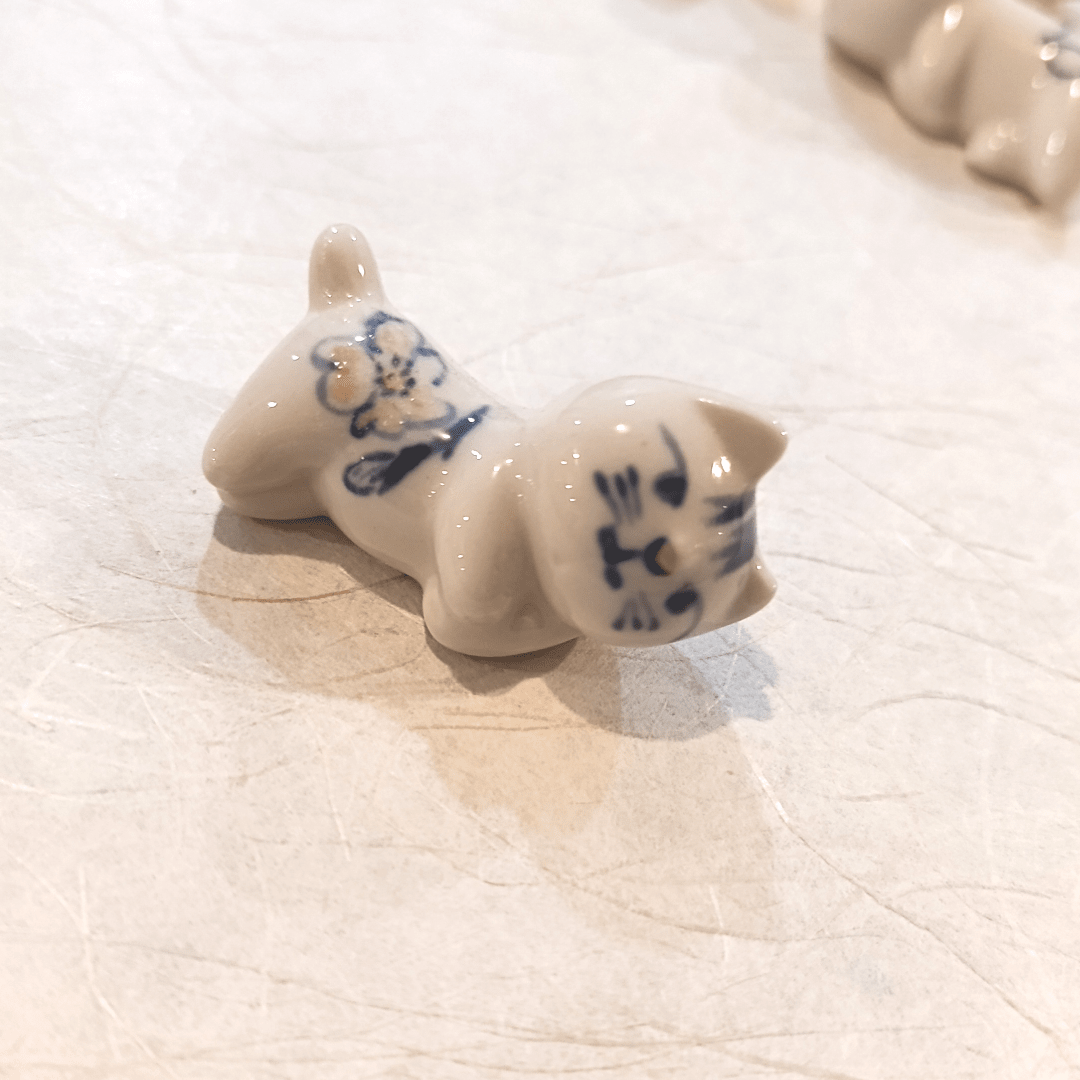 Gatito de cerámica artesanal japonesa de Seto (w)19