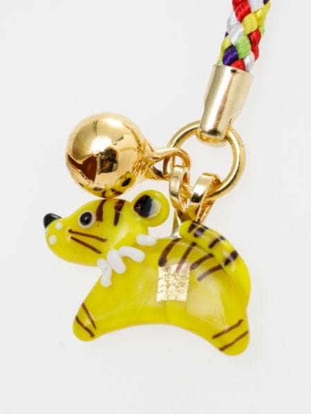 Strap o colgante japonés del zodiaco con hoja de oro15