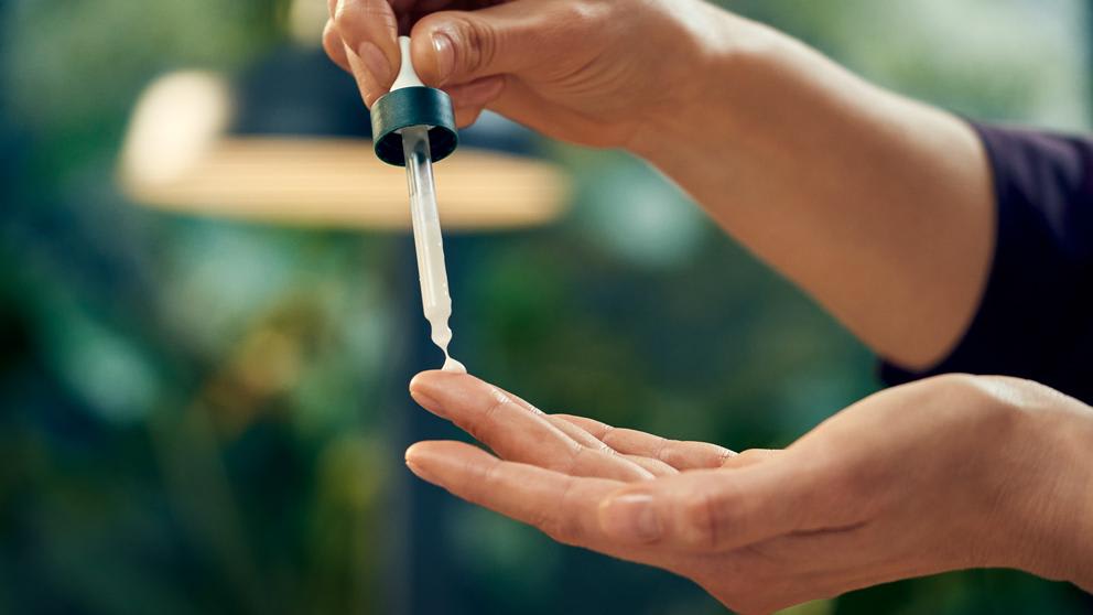 SERUM REAFIRMANTE DE GRANADA Y PEPTIDOS DE MACA 30 ML4