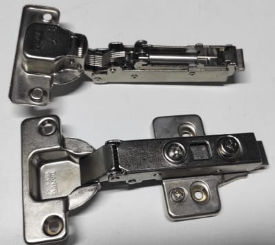 Bisagra Lateral Cierre Suave 110°/35mm1