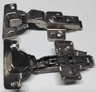 Bisagra Central Cierre Suave 110°/35mm1