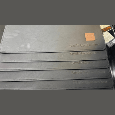 Regalo Corporativo Parrillero Útil y Elegante-individual eco cuero negro wayu1