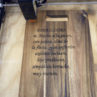 Tabla Personalizada con Grabado Láser – Regalo Corporativo Premium1