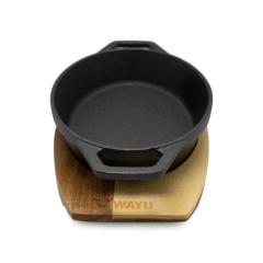 Cacerola Iron Cast con Base de Madera – Sirve directo del fuego a la mesa
