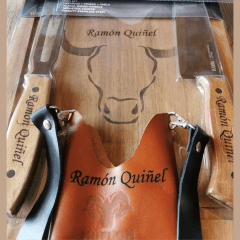 Set Parrillero Personalizado – Tabla con Cuchillo y Pincho + Porta Cerveza de Cuero Grabado