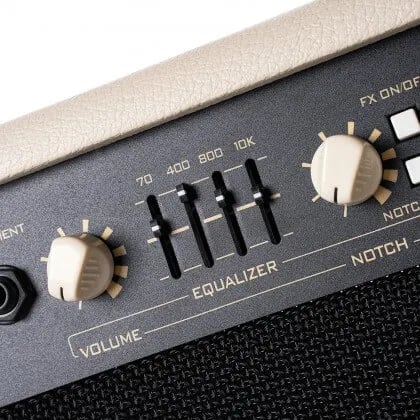 Cort Amplificador Guitarra Acústica AF602