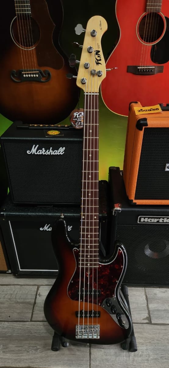 Bajo Eléctrico 5C Neo Classic NJB100RALV 3TS JB Funda1