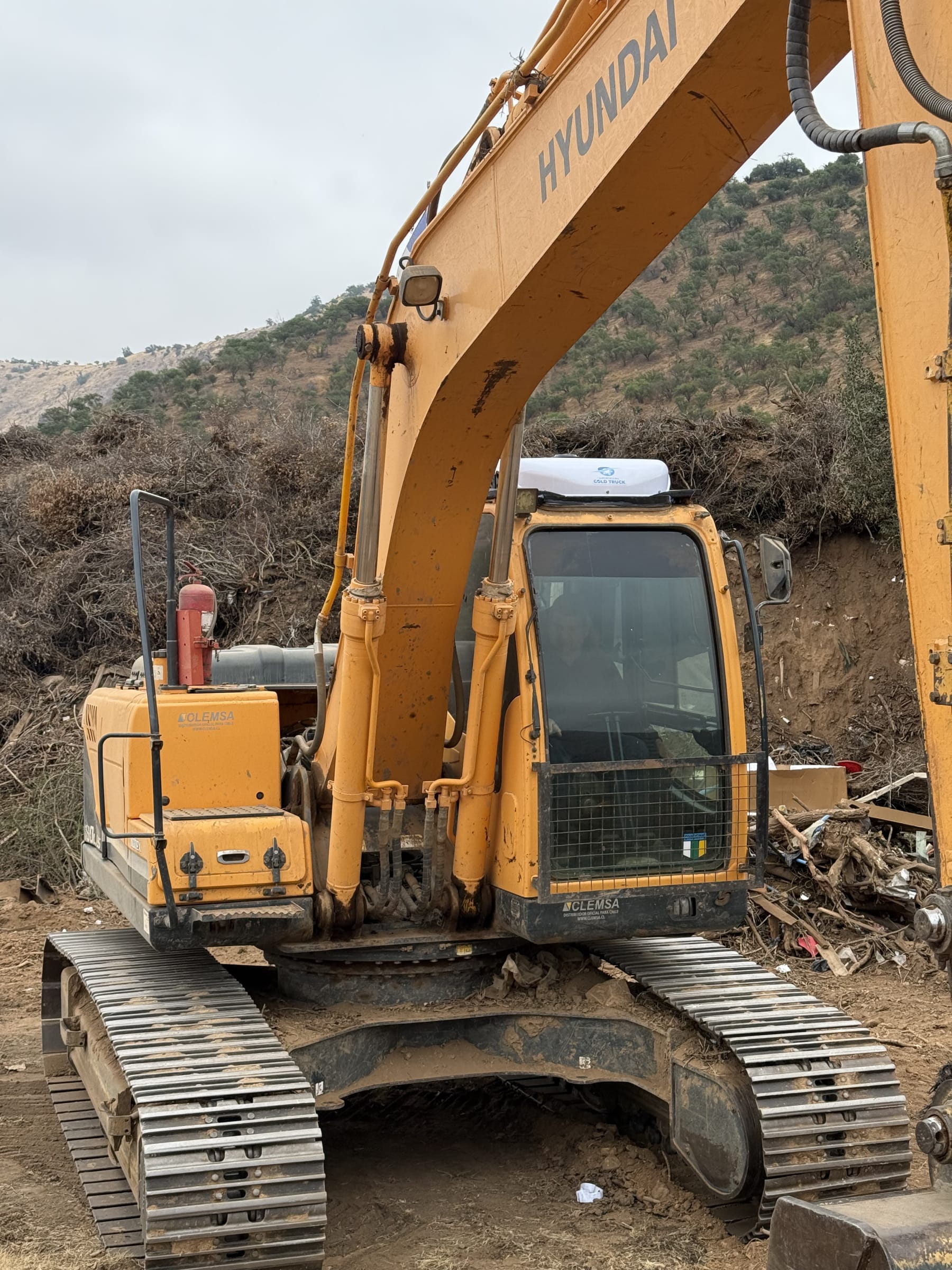 Excavadora Hyundai 180