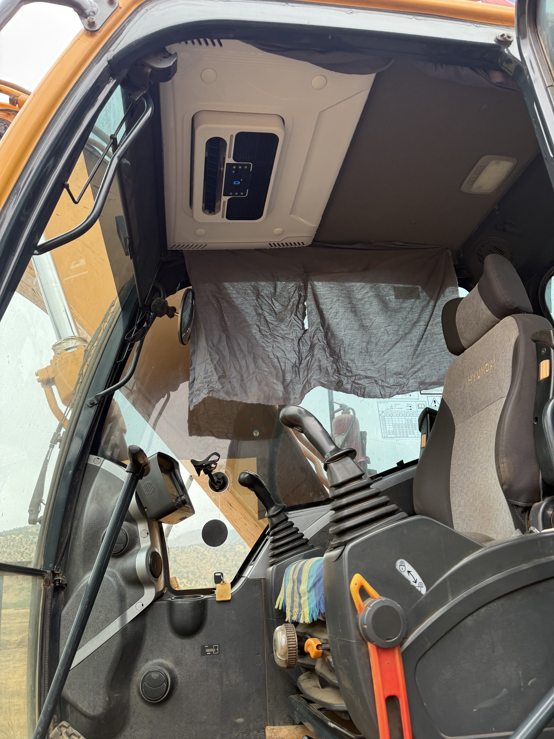 Excavadora Hyundai 180 - Detalle