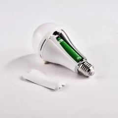 Ampolleta LED de Emergencia Vellmax 9W | Recargable 3 Horas