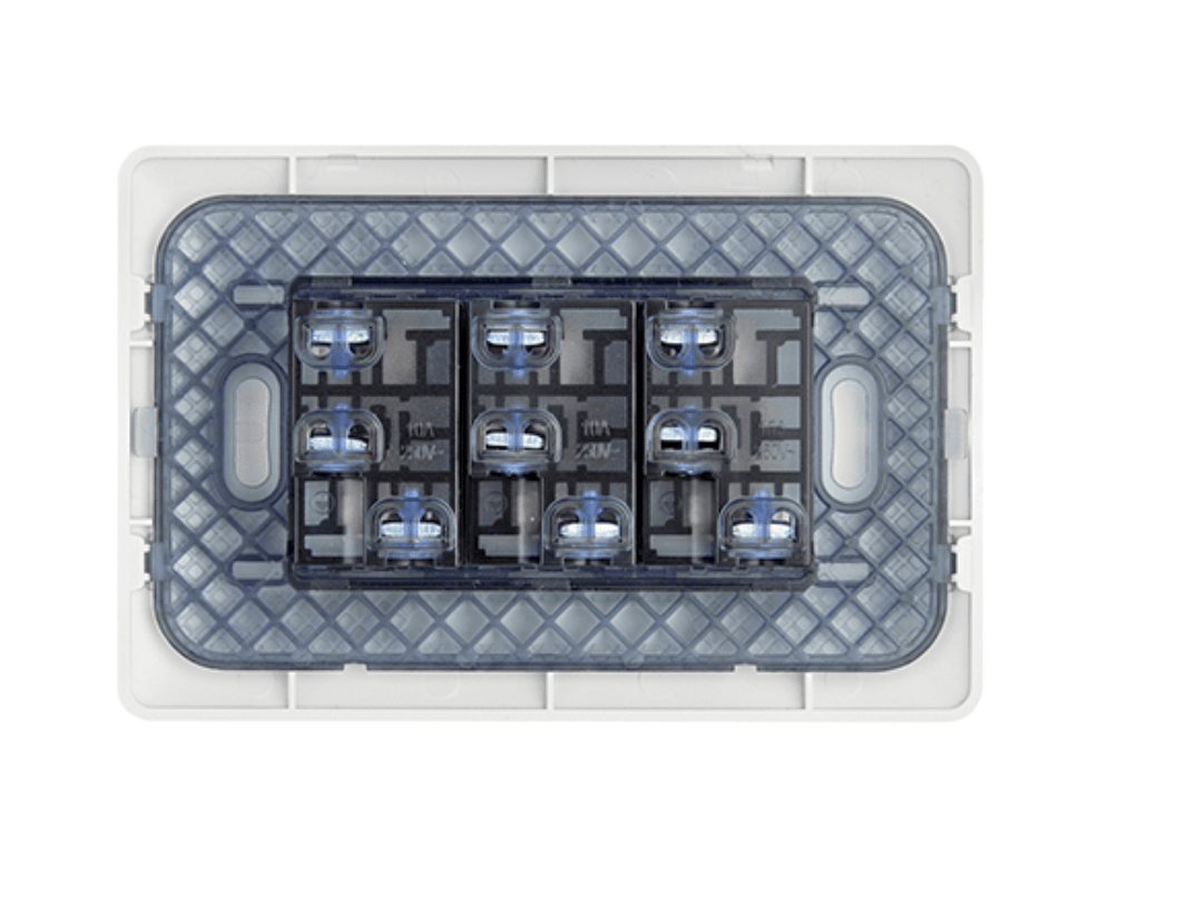 Enchufe Triple 10A 250V2