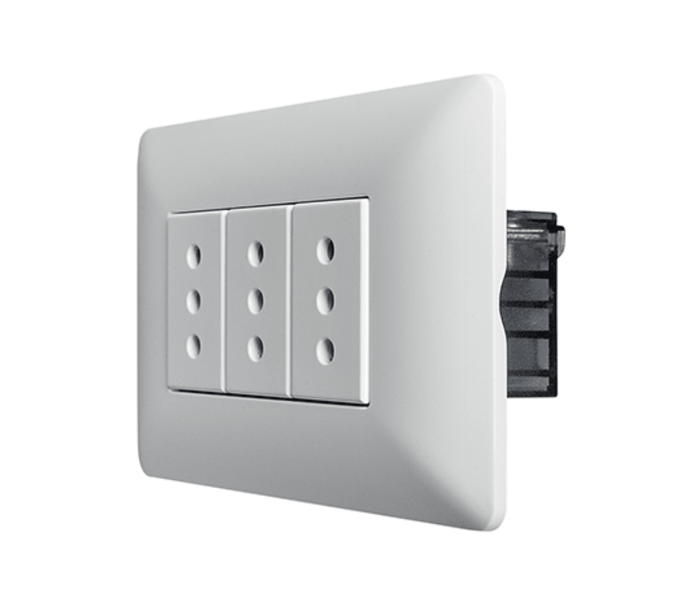 Enchufe Triple 10A 250V3