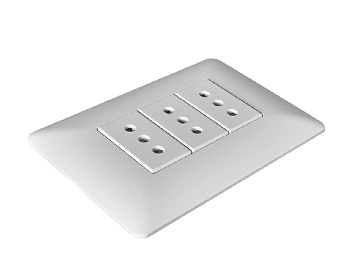 Enchufe Triple 10A 250V4