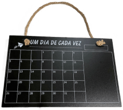 PIZARRA P/TIZA C/CALENDARIO REVERSIBLE