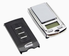 PESA GRAMERA MINI MAX.200 GRS. TIPO LLAVE DE AUTO T182