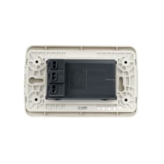 Enchufe Doble Duplex Emb. 10A 250V Mod. Beige Placa Titanio - Lexo