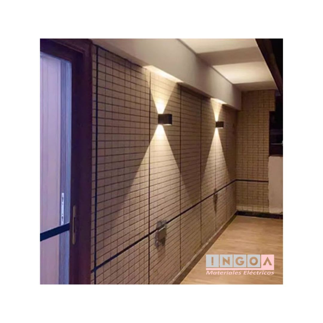 Foco Aplique LED Negro P/Pared 6W 3000K Bidireccional - AVC5