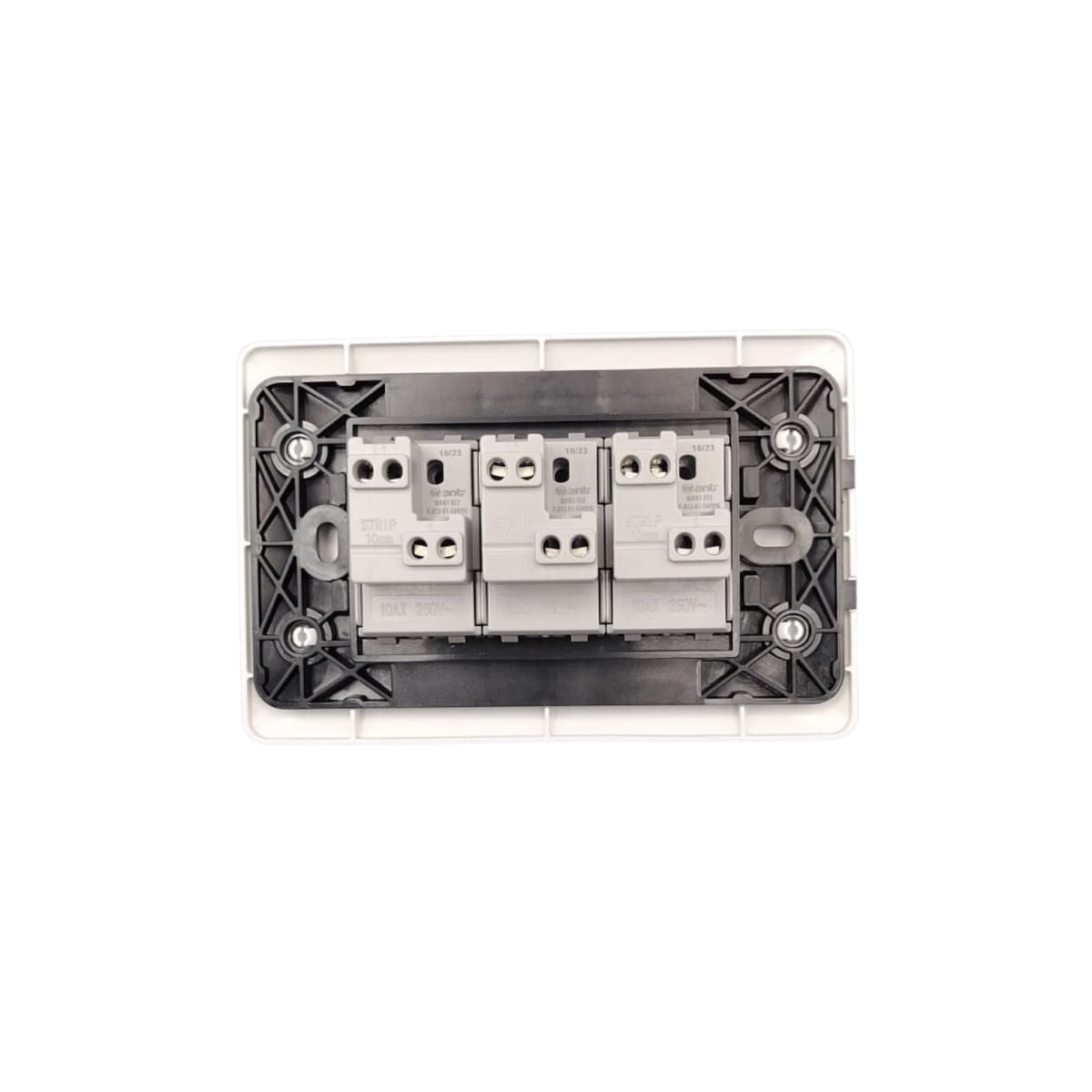 Interruptor triple Emb. 9/32 10A 250V Blanco - Want3