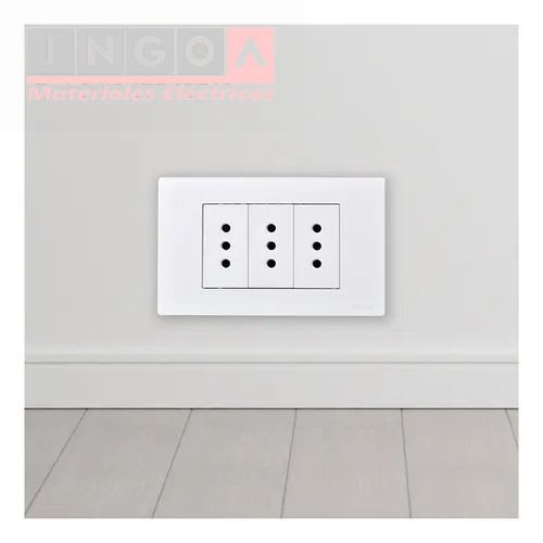 Enchufe Triple Emb. 10A 250V Blanco Base Metalica - Want8
